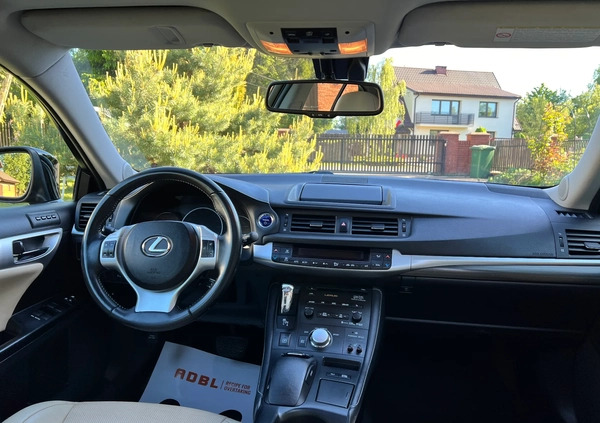 Lexus CT cena 49000 przebieg: 185000, rok produkcji 2012 z Puławy małe 352